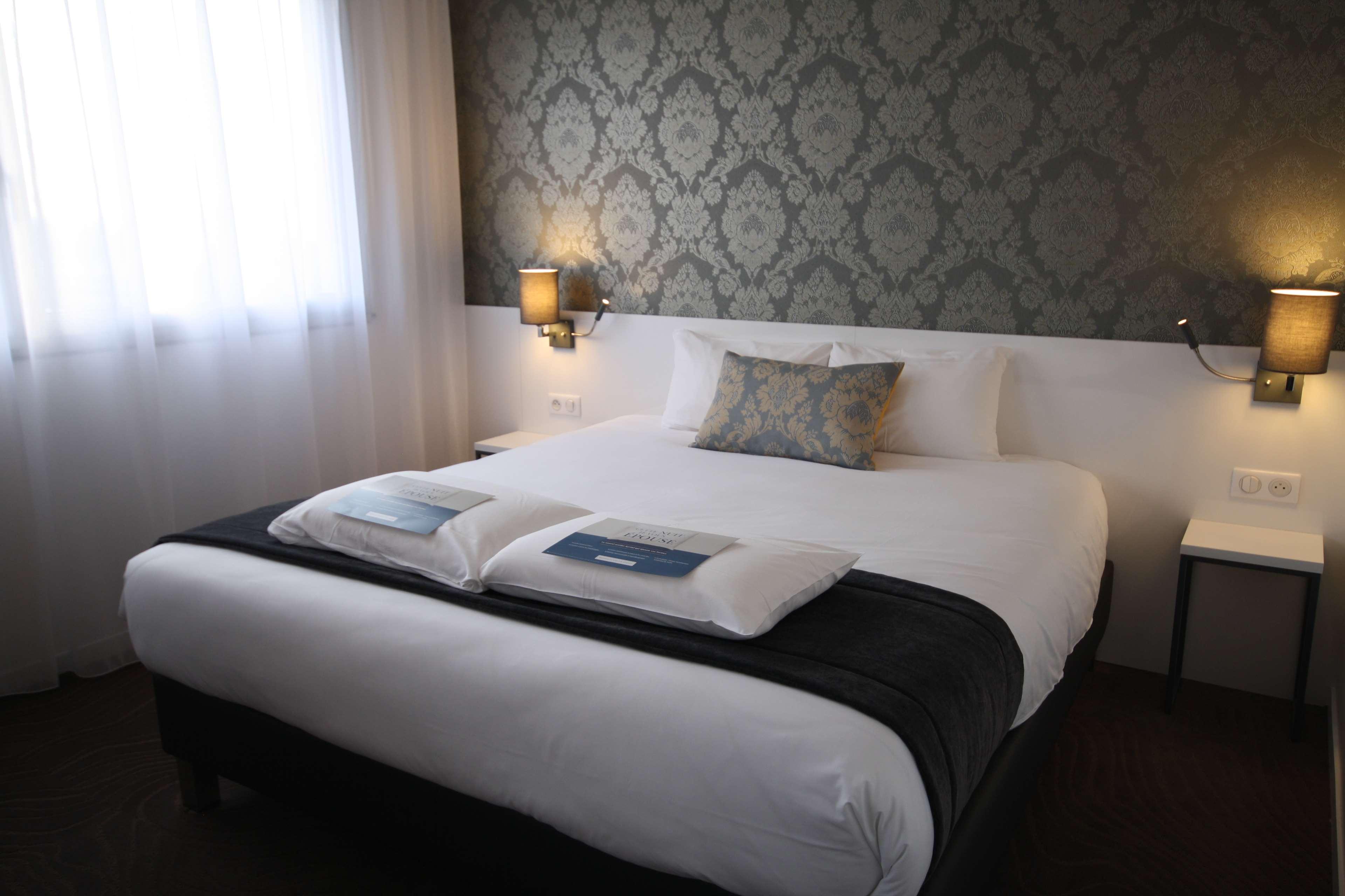 Hotel Kyriad Tours St Pierre Des Corps Gare Сен-Пьер-Де-Кор Экстерьер фото